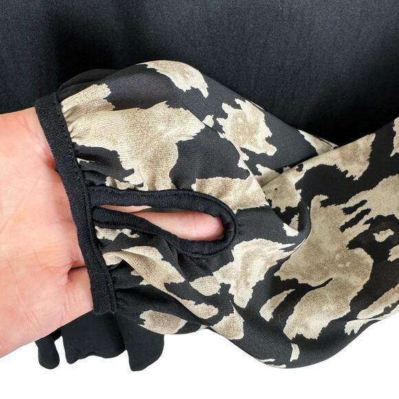 Homebody Black Leopard Print Long Balloon Sleeve Stretchy Pullover Blouse Size M - Picture 3 of 5